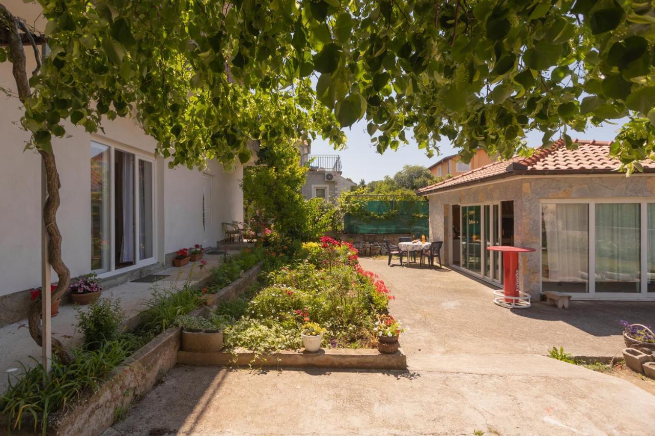 Apartament Mara Szybenik Zewnętrze zdjęcie