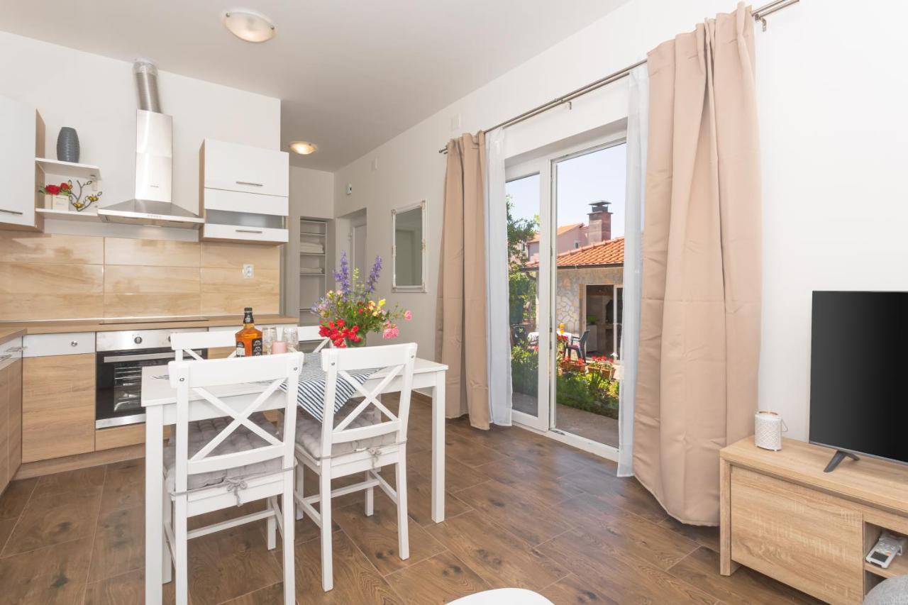 Apartament Mara Szybenik Zewnętrze zdjęcie