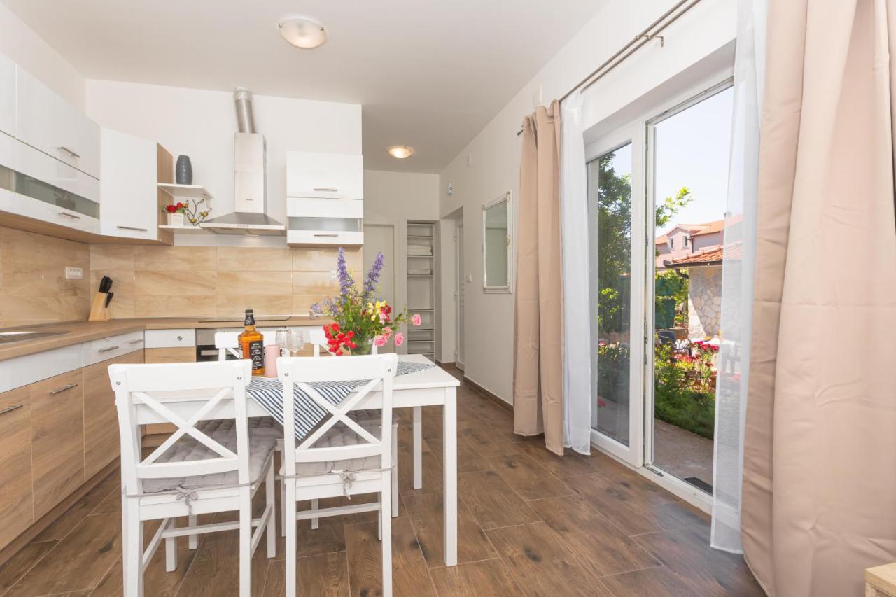 Apartament Mara Szybenik Zewnętrze zdjęcie